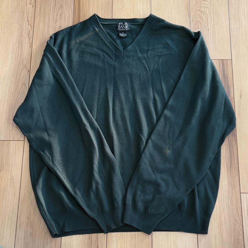 Jos. A. Bank Dark Green V-Neck 100% Merino Wool Sweater